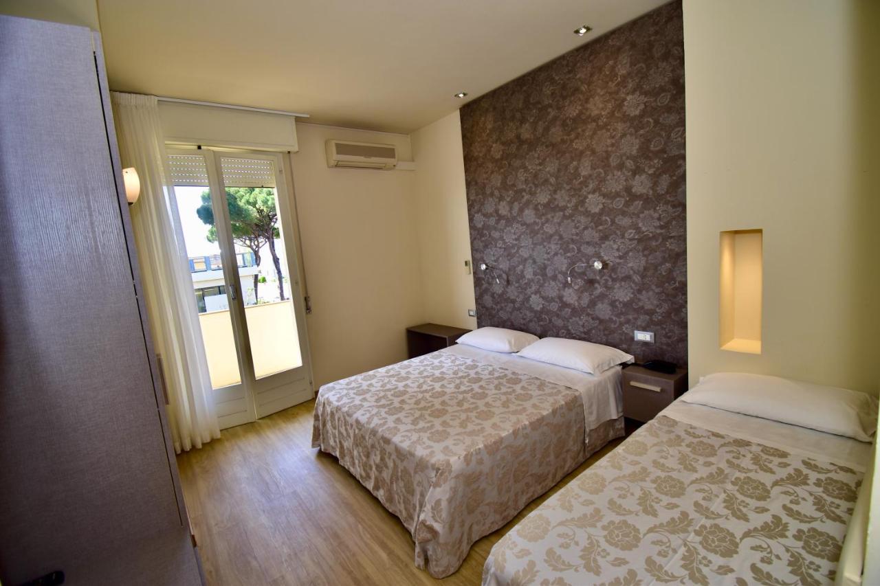 Hotel Astor Lido di Classe Exterior foto