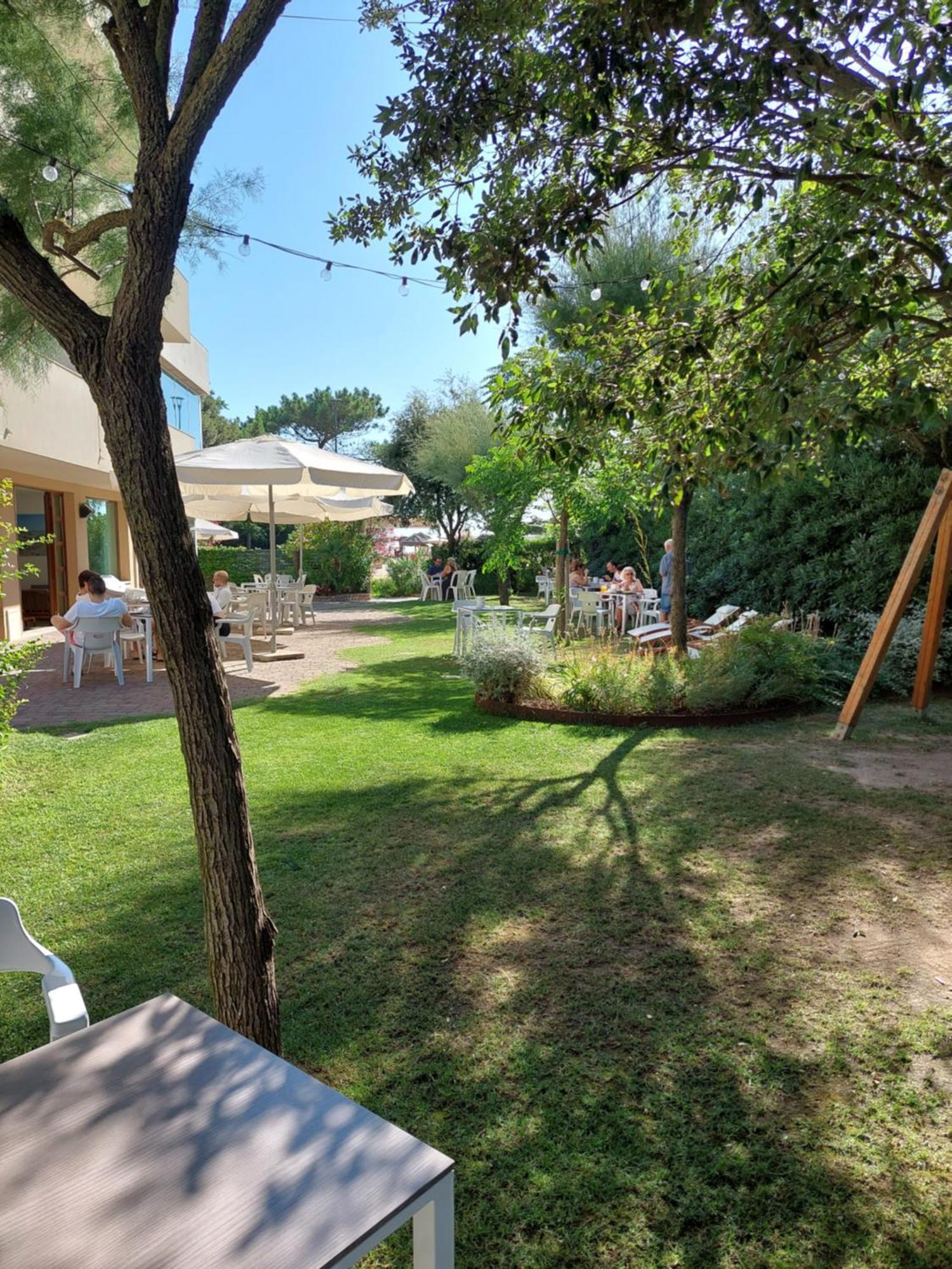 Hotel Astor Lido di Classe Exterior foto