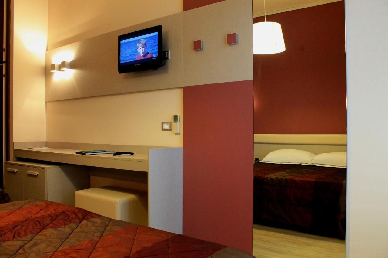 Hotel Astor Lido di Classe Exterior foto